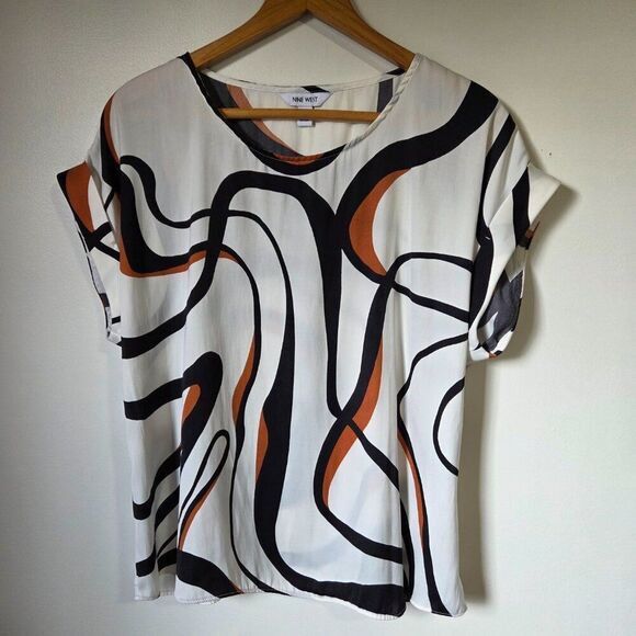 EUC NINE WEST CAP SLEEVES PRINTED TOP SIZE LARGE - Picture 2 of 15